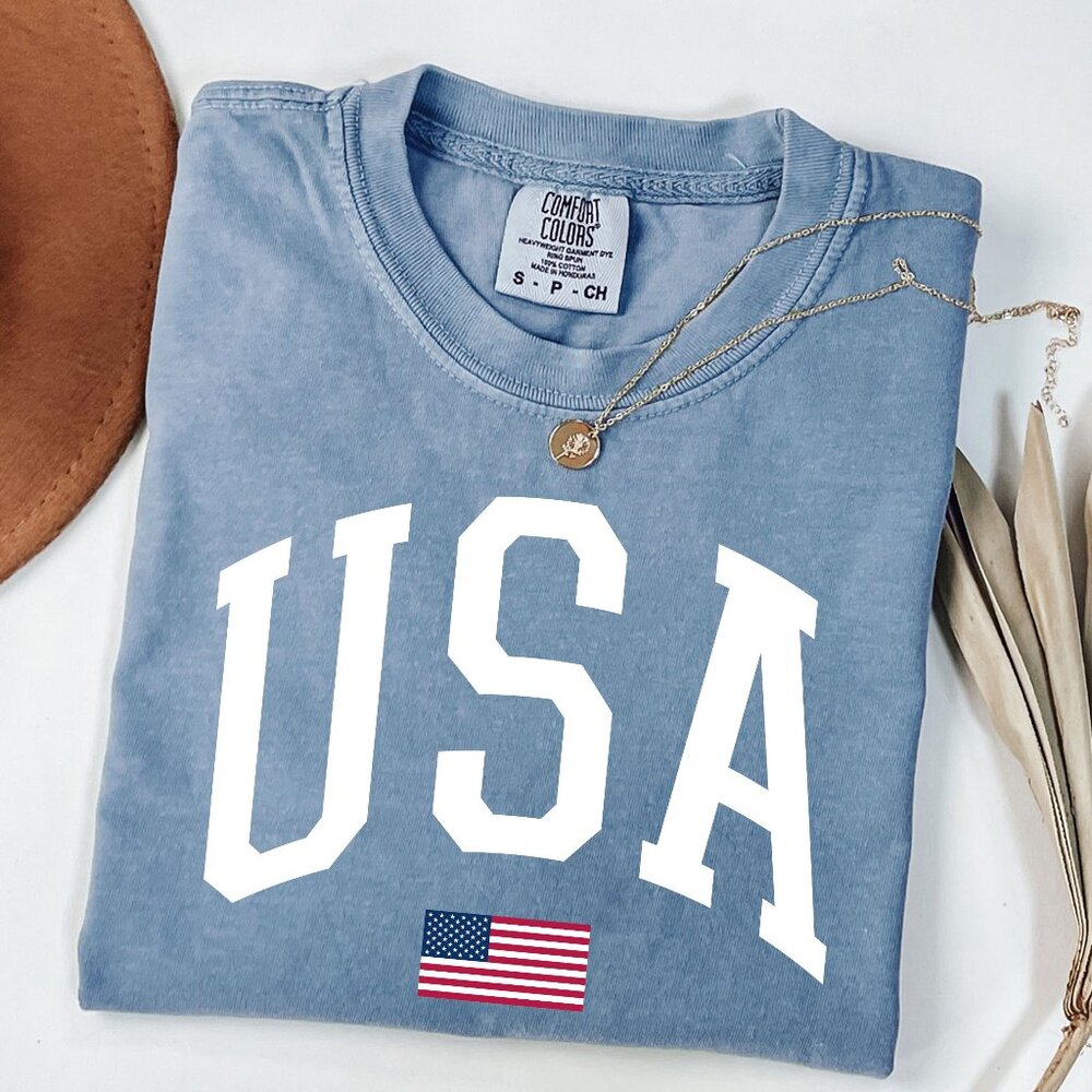 NEW Big USA American Flag July 4th Fourth Of July Crewneck Graphic Tee Shirt
